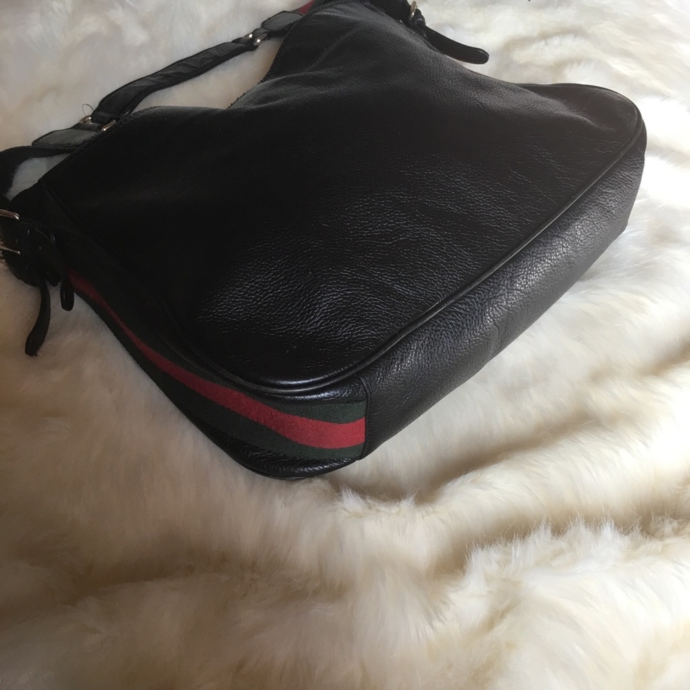 š„SOLDš„RARE Gucci Heritage Web Black Shoulder Bag - Picture 4 of 8